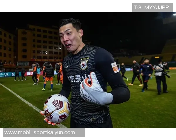 王大雷从杭州中超赛场直奔宁波现场观战WTA单打决赛精彩瞬间不容错过